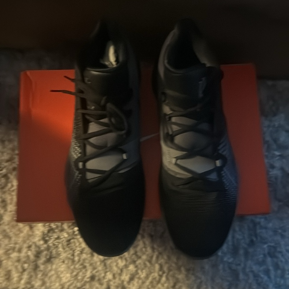 Brand New KYRIE FLYTRAP Size 13 Black/Thunder Grey Gun Smoke
